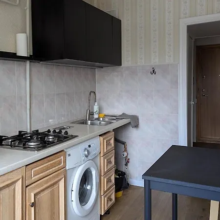 Light & Roomy With Separate Kitchen & Free Bike *